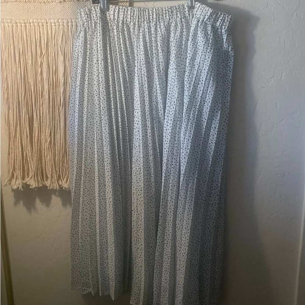 Universal Thread Gray Maxi Pleated A-Line Skirt